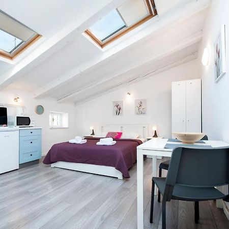 Cozy Garzoto Studios Rovinj Exterior photo
